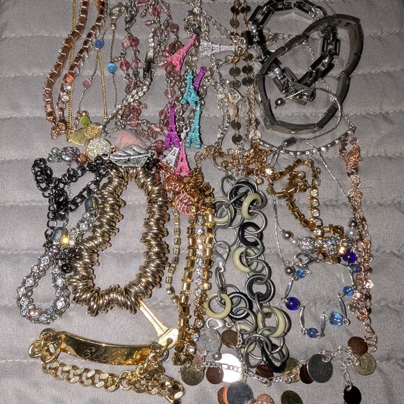 Mixed Bracelet Lot – 25 Rhinestone, Chain, Charm & Fashion Styles 4683 - Picture 1 of 7